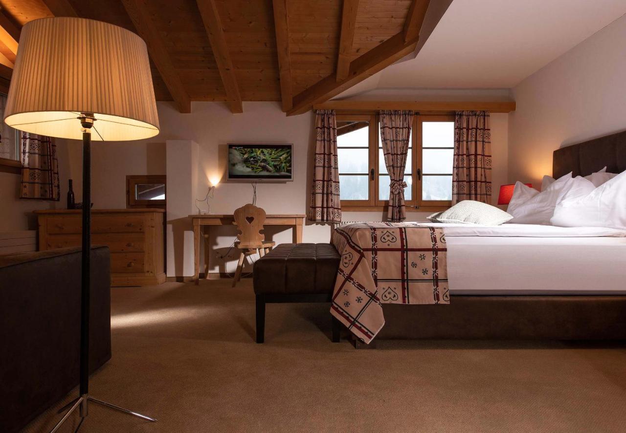 Hotel Kernen Gstaad Bagian luar foto